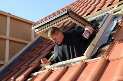 Pose de fenêtres de toit Velux à Marthod